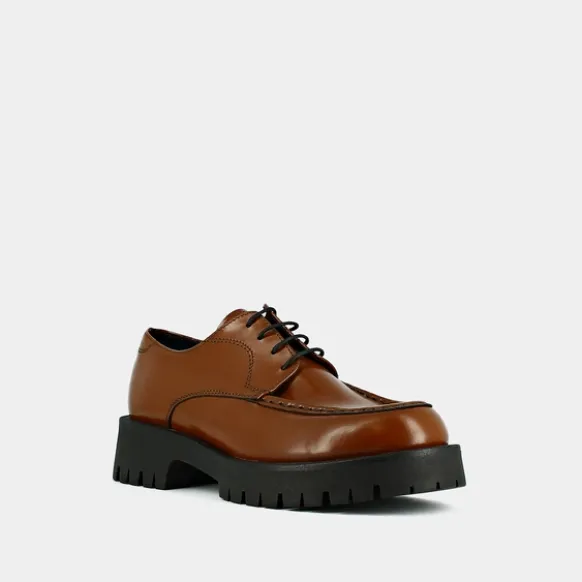 Derbies à lacets et semelles crantées
