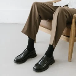 Derbies à lacets et semelles crantées