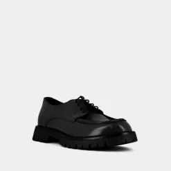 Derbies à lacets et semelles crantées