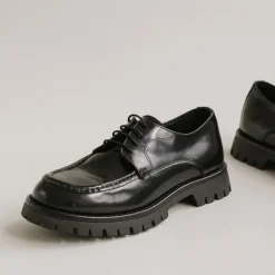Derbies à lacets et semelles crantées