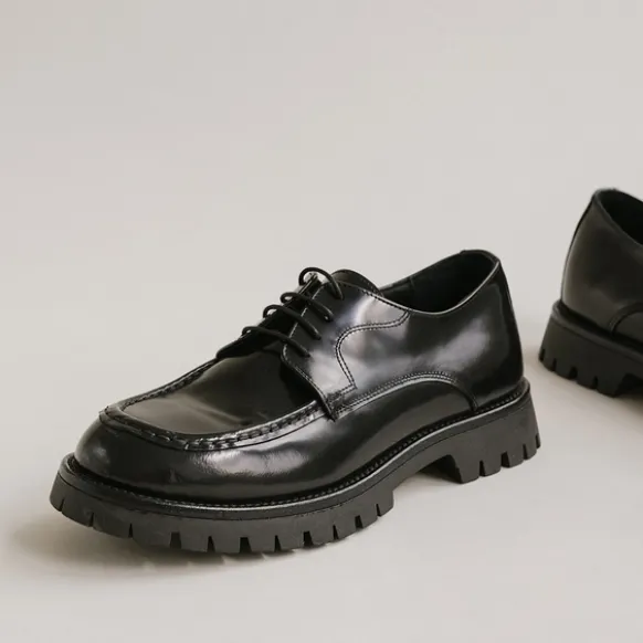 Derbies à lacets et semelles crantées