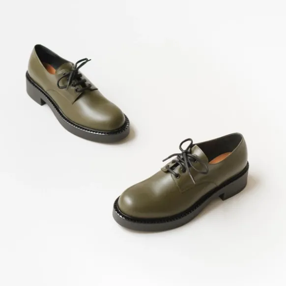 Derbies à lacets et semelles épaisses