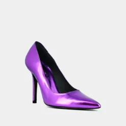 Escarpins à bouts pointus et talons
