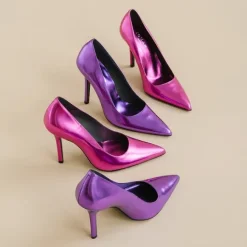 Escarpins à bouts pointus et talons