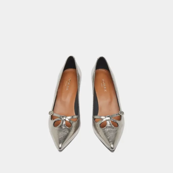 Escarpins à brides croisées