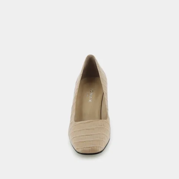 Escarpins à talons inclinés