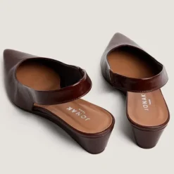 Escarpins slingbacks et petits talons compensés