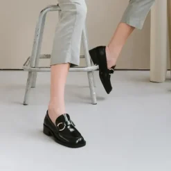 Mocassins à boucles