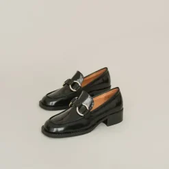 Mocassins à boucles