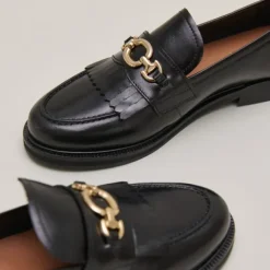 Mocassins à boucles dorées