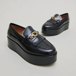 Mocassins à boucles dorées