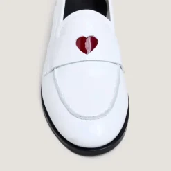 Mocassins à bouts ronds et cœurs
