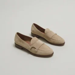 Mocassins à bouts ronds et boucles