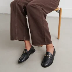 Mocassins à mors dorés