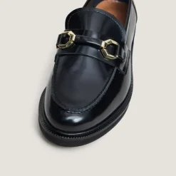 Mocassins à mors dorés