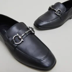 Mocassins à mors et bouts carrés