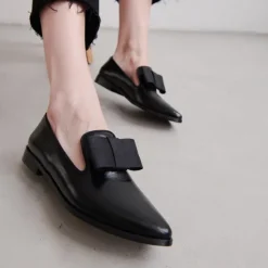 Mocassins à noeuds et bouts pointus