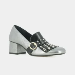 Mocassins à pattes frangées et cabochons