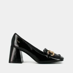 Mocassins à talons et boucles dorées