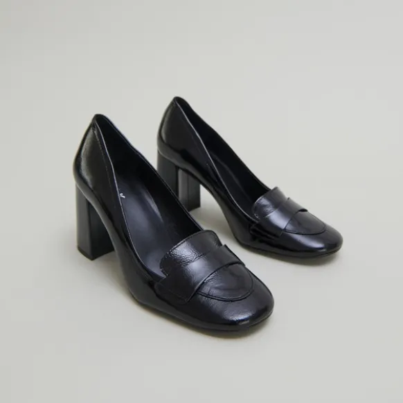 Mocassins à talons et bouts carrés