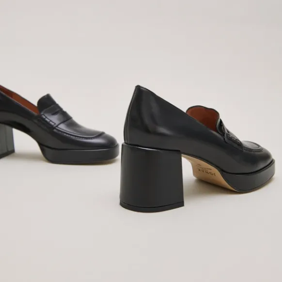 Mocassins à talons et bouts arrondis