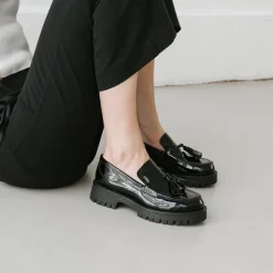 Mocassins à talons plats