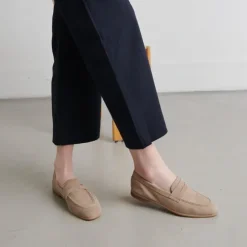 Mocassins à talons plats et bouts arrond...