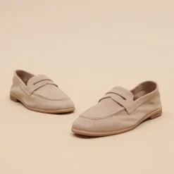 Mocassins à talons plats et bouts arrond...