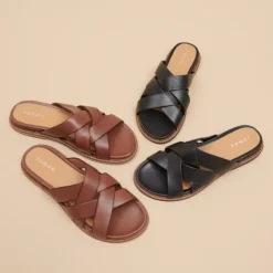 Mules à brides larges