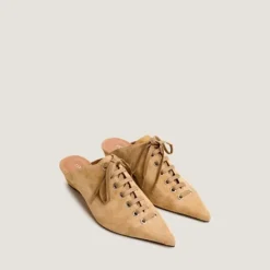 Mules à lacets et talons compensés