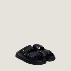 Mules à monogrammes