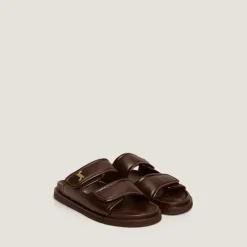 Mules à monogrammes