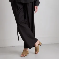 Mules à talons et bouts ouverts