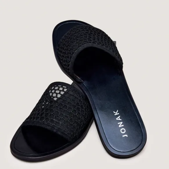 Nu-pieds à détails ajourés