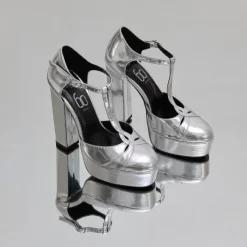 Salomés à talons et plateformes