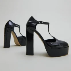 Salomés à talons hauts