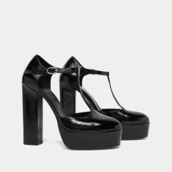Salomés à talons hauts