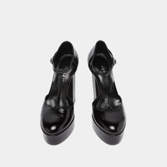 Salomés à talons hauts