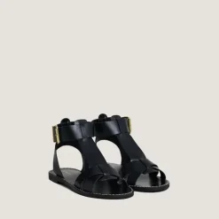 Sandales à boucles et brides