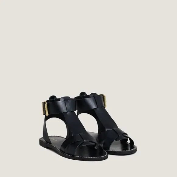Sandales à boucles et brides