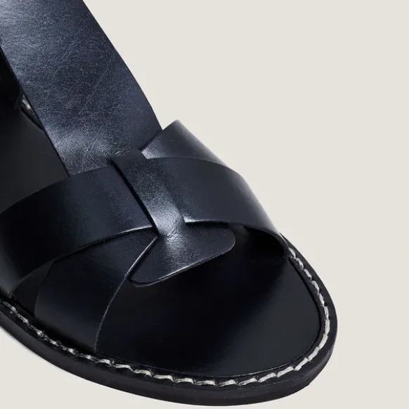 Sandales à boucles et brides
