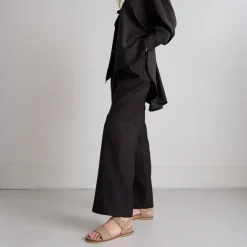 Sandales à brides et bouts ouverts