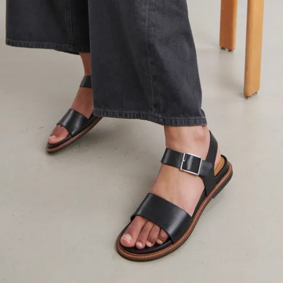 Sandales à brides et bouts ouverts