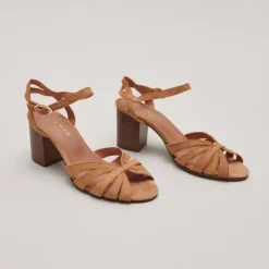 Sandales à brides et bouts ouverts