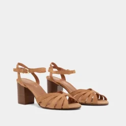 Sandales à brides et bouts ouverts