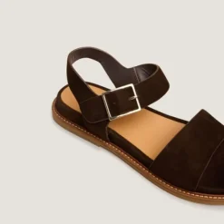Sandales à brides et bouts ouverts