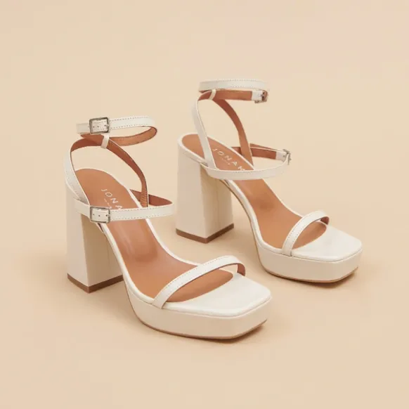 Sandales à brides et plateformes