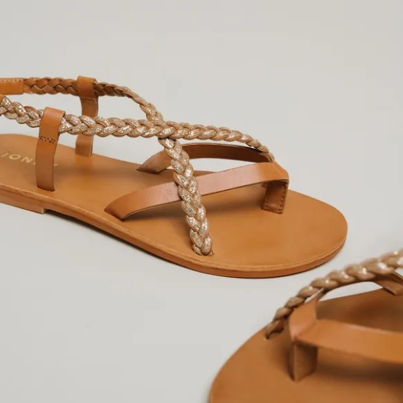 Sandales à brides tressées
