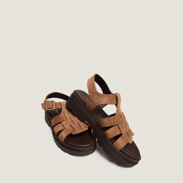 Sandales à semelles crantées