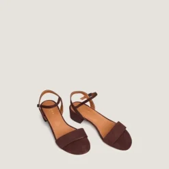 Sandales à talons carrés